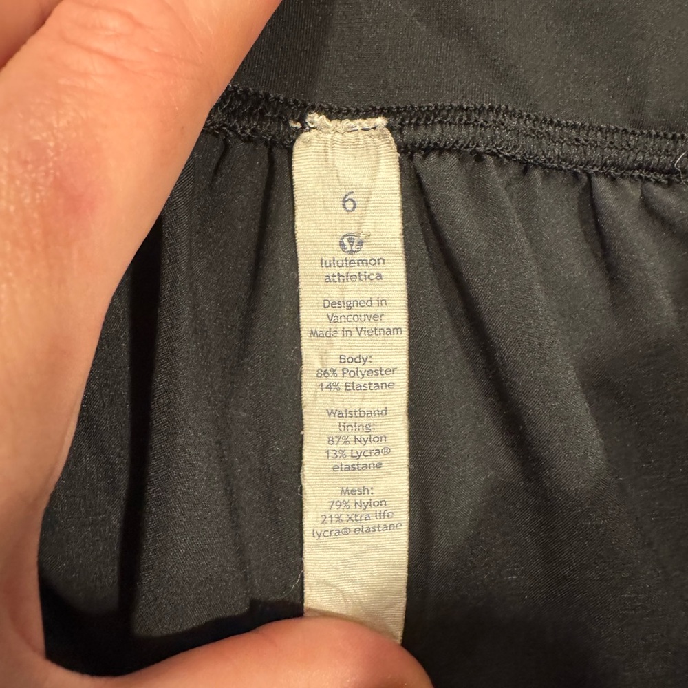 Lululemon Women's Black Athletic Shorts with Mesh Size 6 - Picture 3 of 3